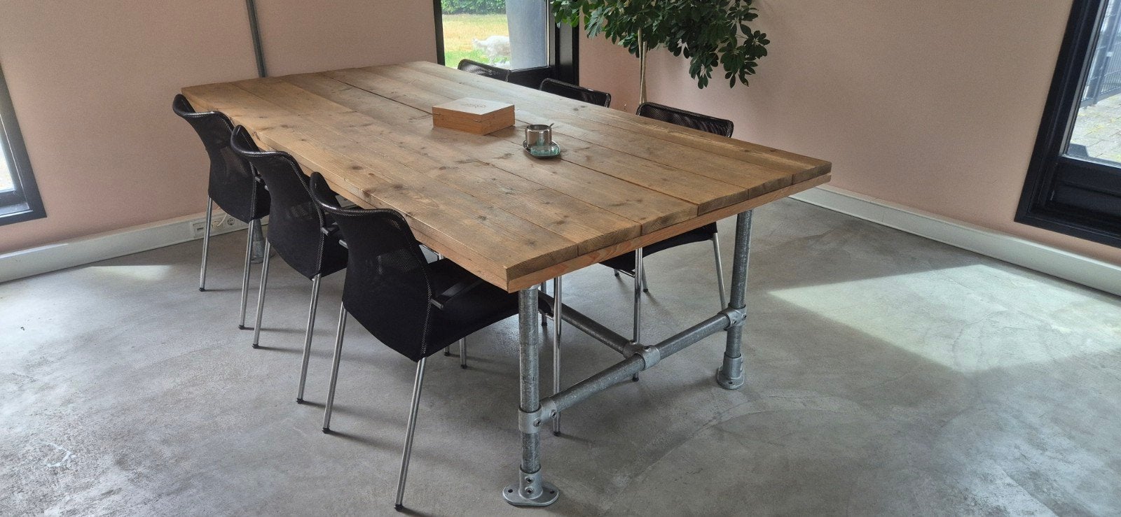 4 stuks steigerhouten bureau met dik onderstel 48,3mm, Huis en Inrichting, Bureaus, Ophalen, Gebruikt, Hout, 100 cm