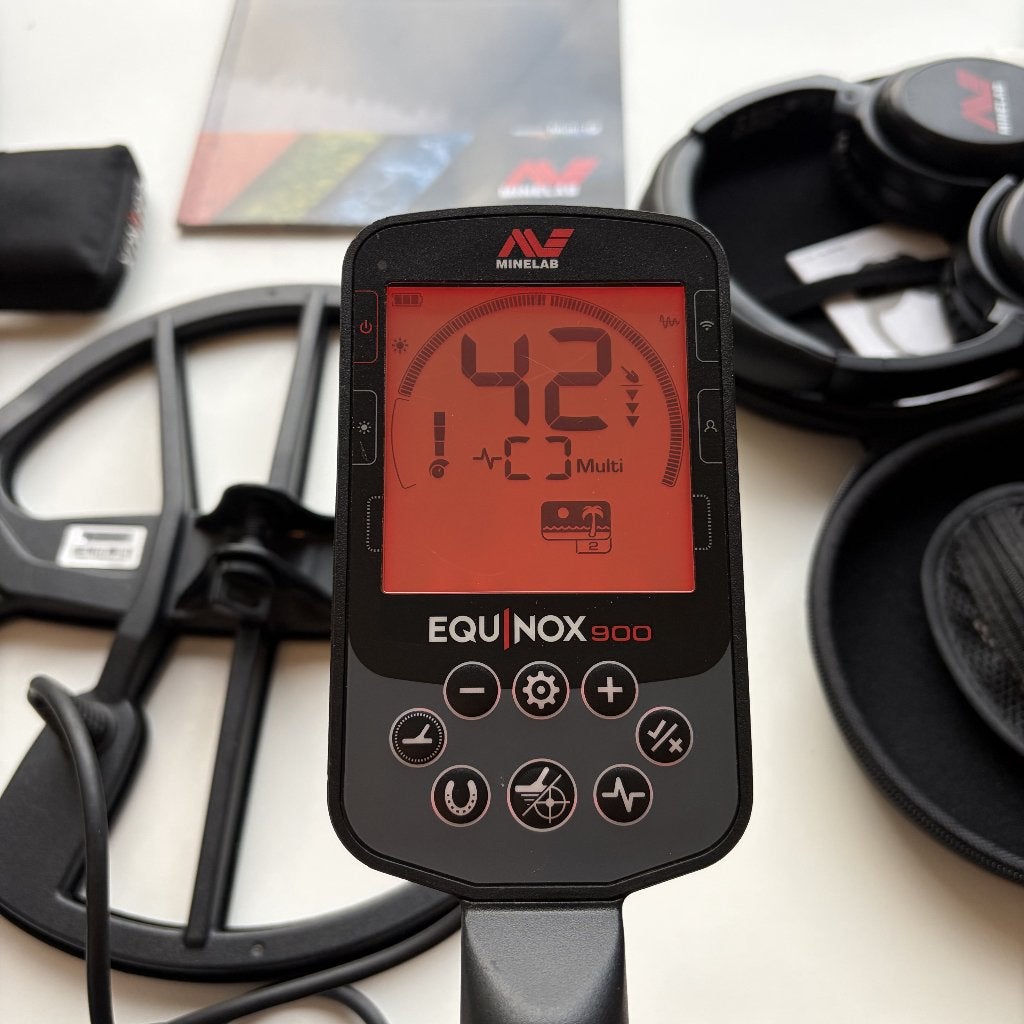 Minelab Equinox 900 Metaaldetector, Ophalen, Discriminatie metaaldetectie, Meer dan 30 cm, Zo goed als nieuw