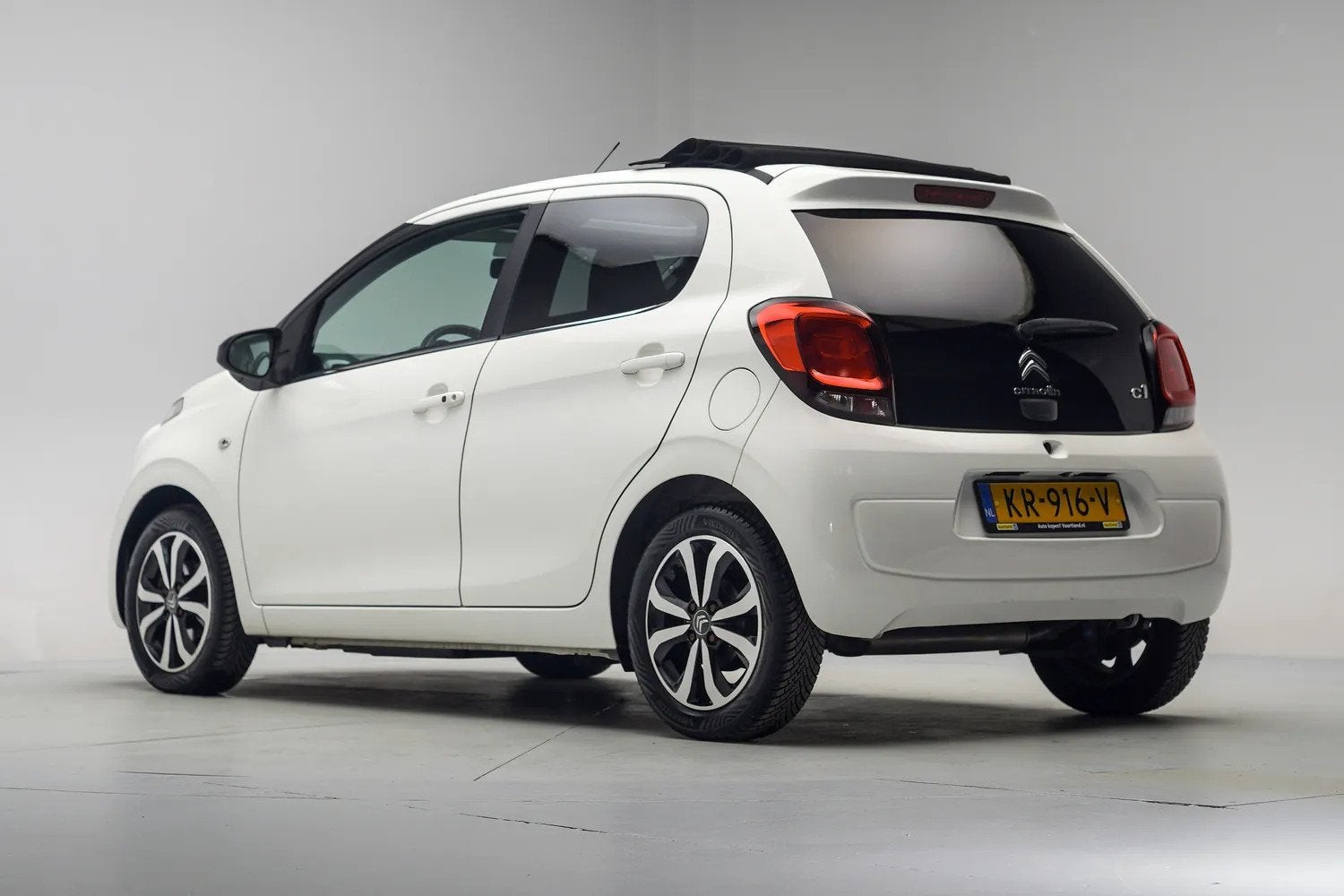 Citroën C1 1.0 e-VTi Airscape Shine [ Schuifdak Clima Navi, Auto's, Voorwielaandrijving, Gebruikt, 4 stoelen, C1