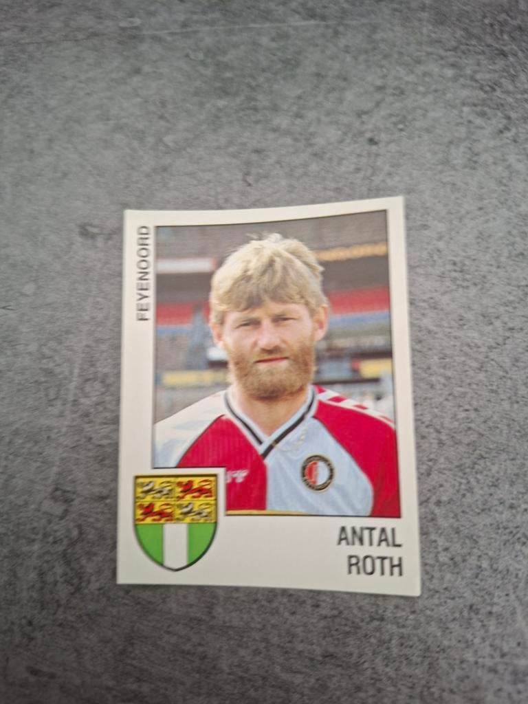 Panini sticker Voetbal 89. Speler Antal Roth Feyenoord., Hobby en Vrije tijd, Stickers en Plaatjes, Verzenden, Zo goed als nieuw