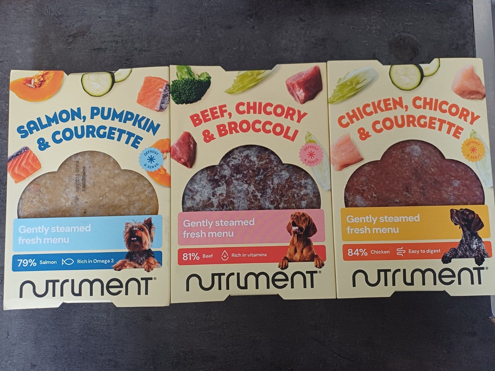 nutriment diepvries vers hondenvoer, Ophalen, Hond