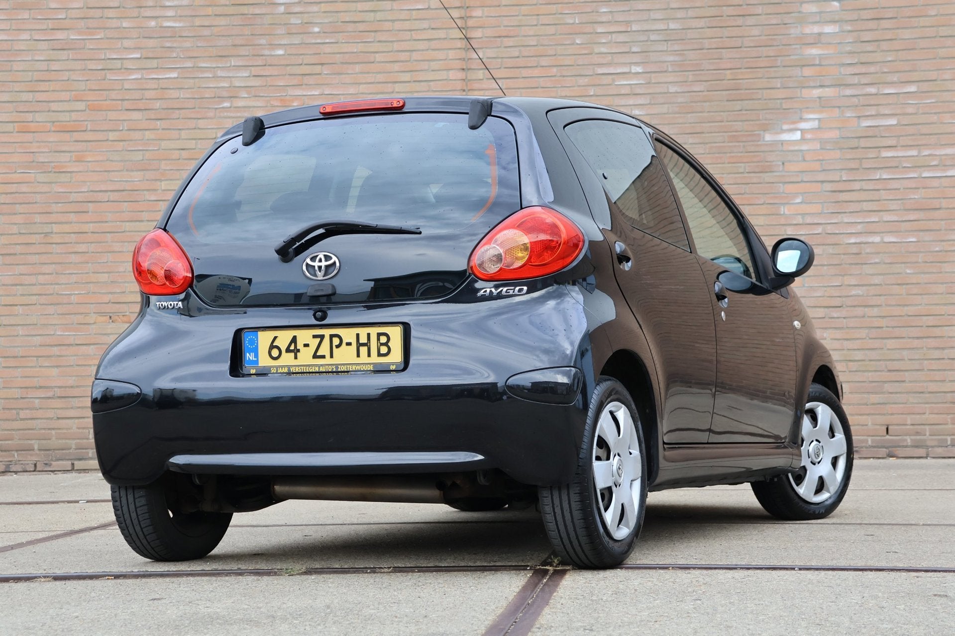 Toyota Aygo 1.0-12V +, Voorwielaandrijving, Stof, Gebruikt, Zwart