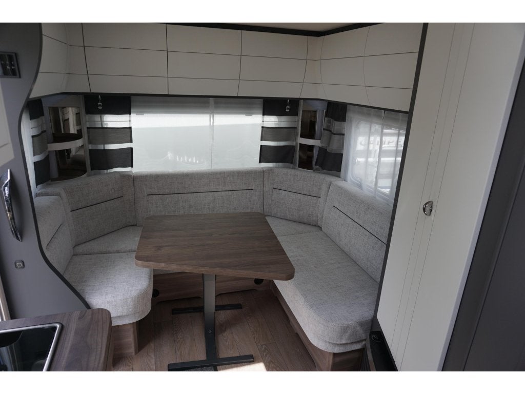 Hobby Excellent Edition 495 UL Incl. Vloerverwarming!, Caravans en Kamperen, Reservewiel, Rondzit, Hobby, Bedrijf