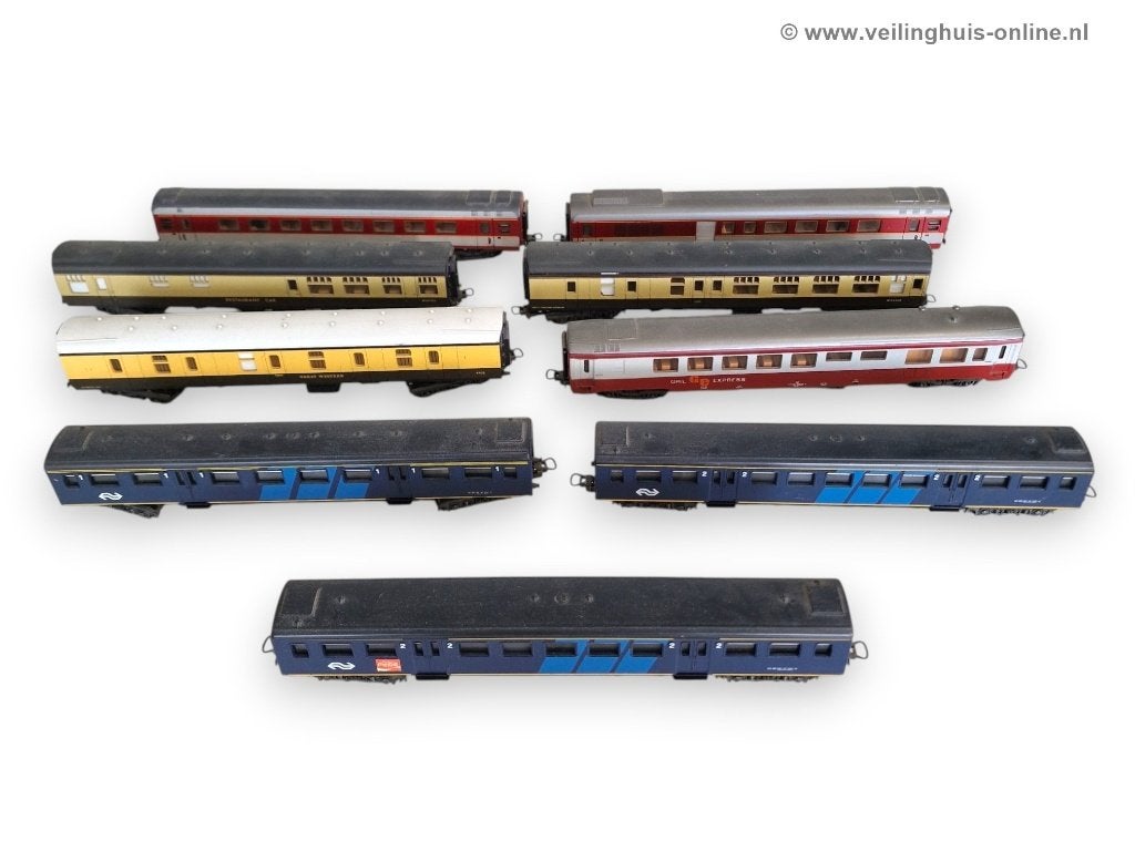 Modeltrein onderdelen 9 treinwagons, Gebruikt, Gelijkstroom, Wagon, Ophalen of Verzenden