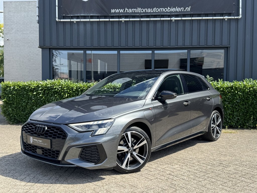 Audi A3 Sportback 40 TFSI e 204pk Aut. S-Line Full options 1, Auto's, Audi, Gebruikt, 4 cilinders, 1535 kg, Automatische klimaatregeling