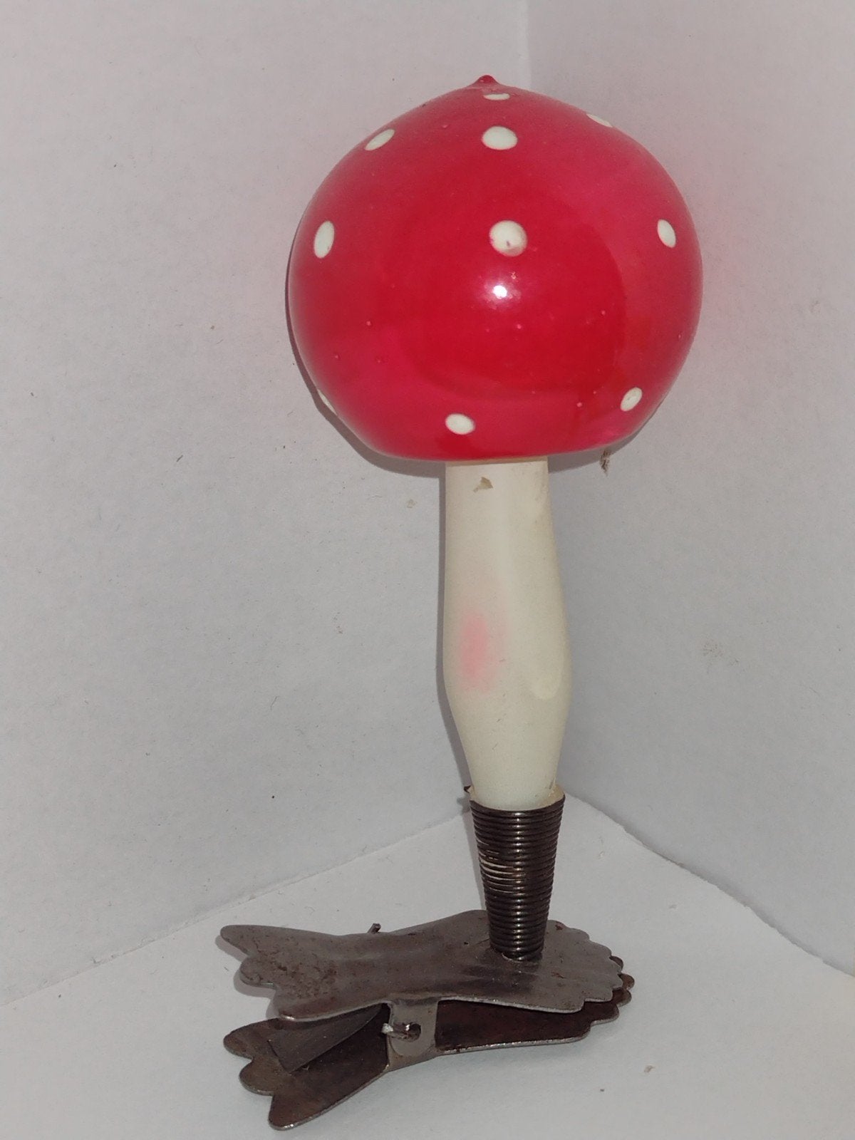 oude kerstbal paddestoel op knijper H 9,5 cm, Ophalen, Gebruikt