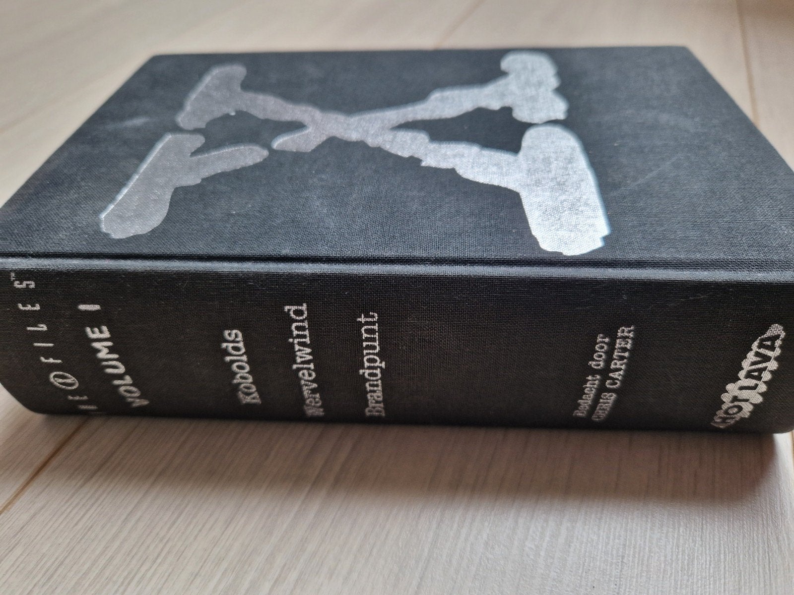 the x-files omnibus volume 1hot lava hardcover deluxe, Ophalen of Verzenden