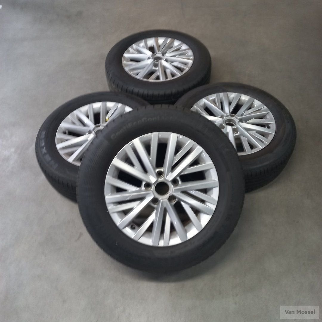 Volkswagen T-Roc Nexen NFera SU4 215/60/R16 99V, -, Banden en Velgen, Ophalen of Verzenden, Zomerbanden