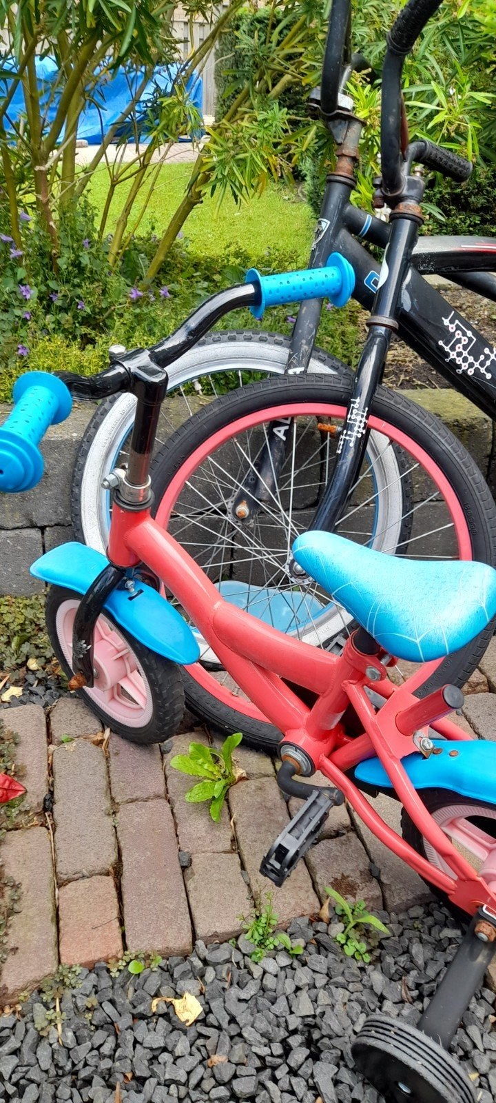 Kinderfietsje,step en 2 opknap fietsen, Ophalen, Gebruikt, Minder dan 16 inch