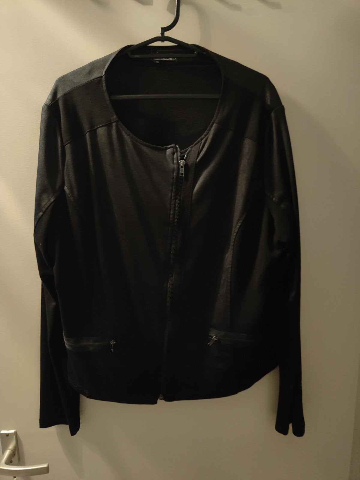 zwarte korte blazer mt 46, Ophalen of Verzenden, Zo goed als nieuw, Maat 46/48 (XL) of groter, Zwart