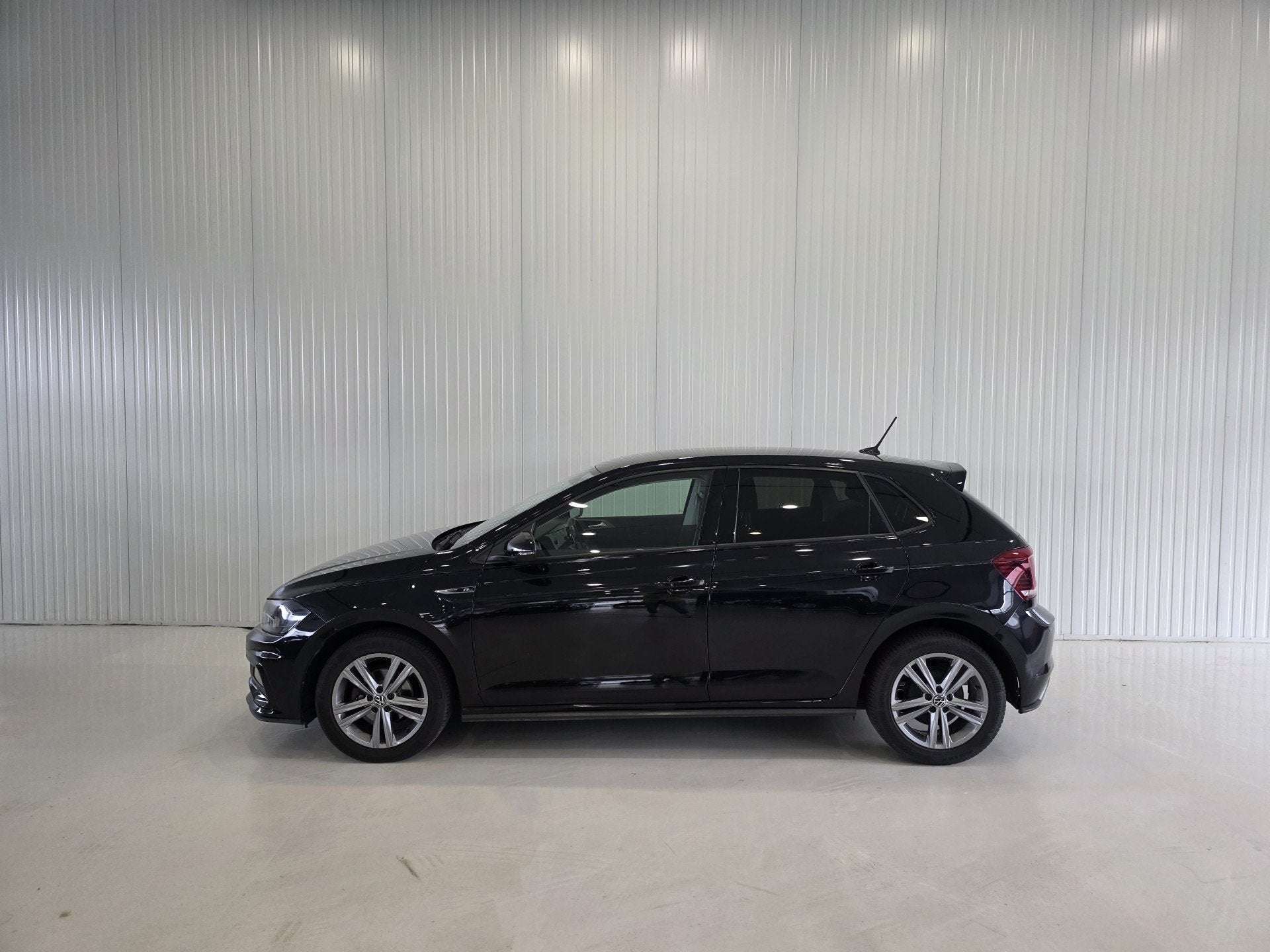 Volkswagen Polo 1.0 TSI R-Line Edition |Carplay|Camera|Navi|, Stof, Gebruikt, Met garantie (alle), 1096 kg