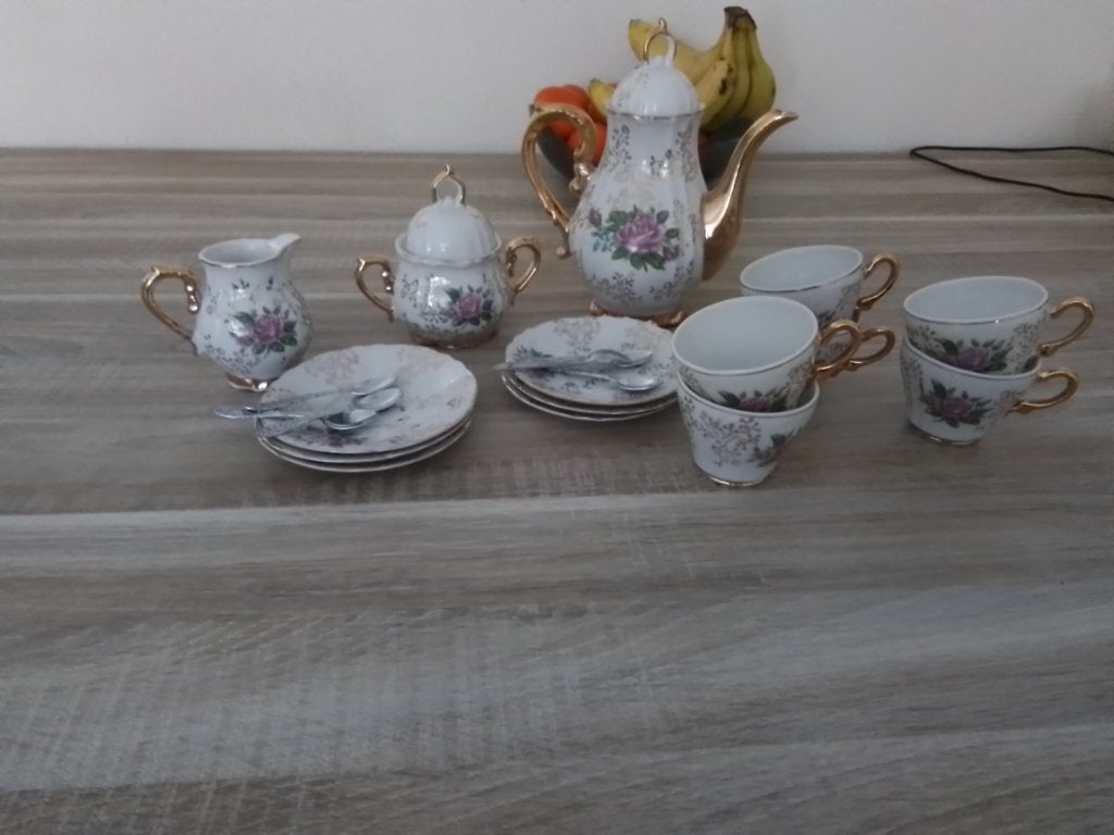 Klein theeservies, Huis en Inrichting, Ophalen, Overige materialen, Overige stijlen, Overige typen
