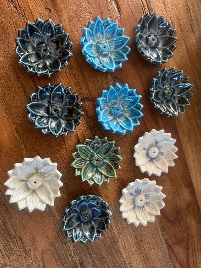 Lotus wierookbrander keramiek handgemaakt Bali Indonesie, Verburgt Vintage, Geurverspreider, Meerkleurig, Nieuw