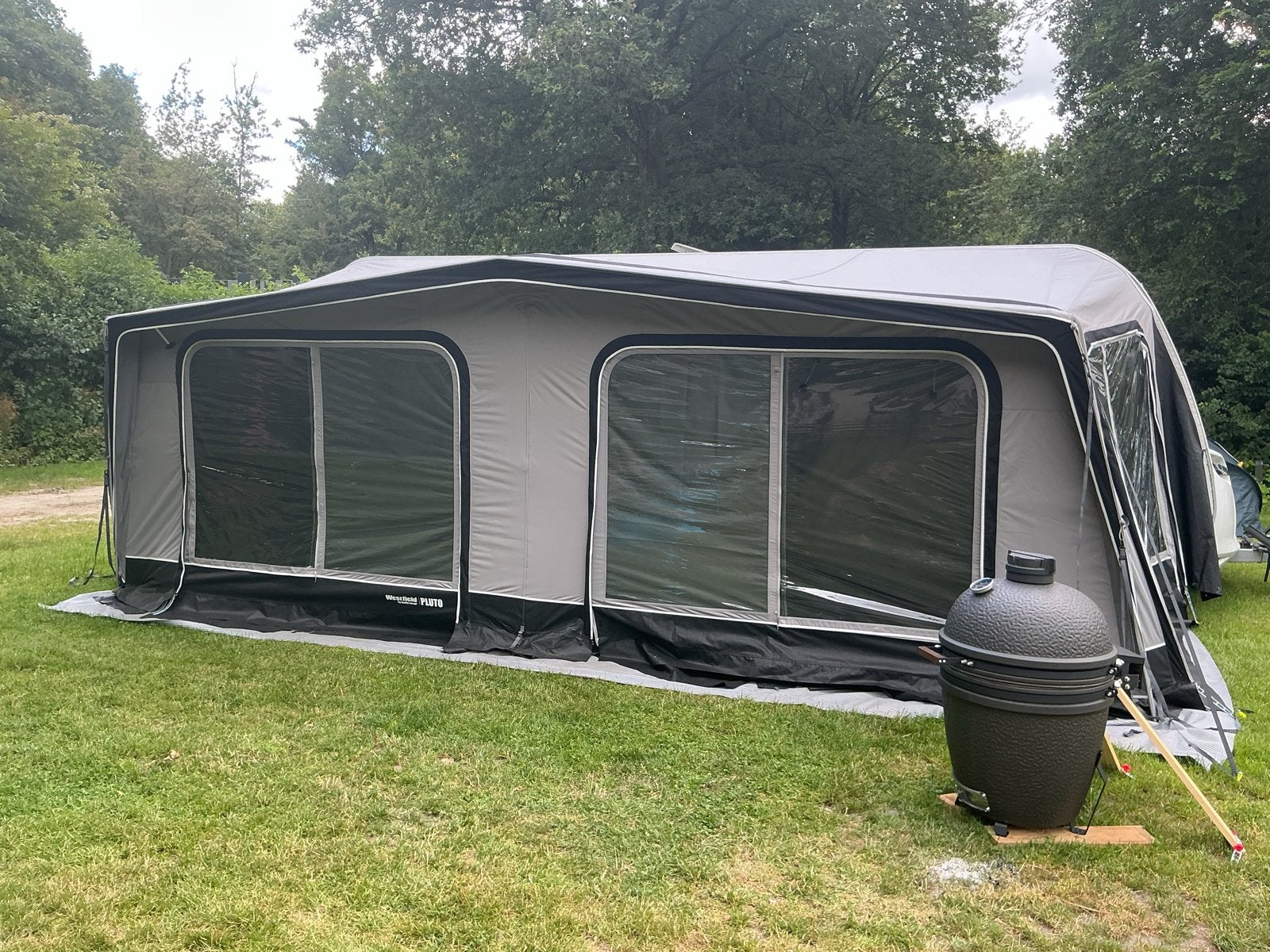 Tabbert Bellini 640 Profi (‘17) met voortent en losse airco, Caravans en Kamperen, Caravans, Rondzit, Tabbert, Particulier, 6 tot 7 meter