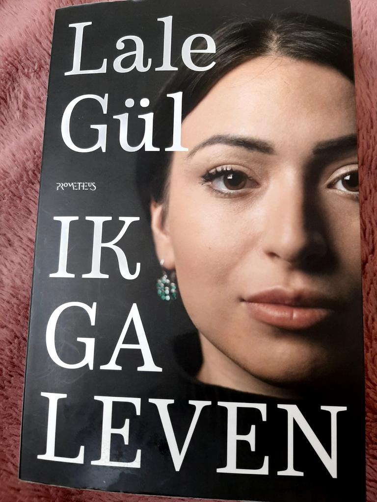 Lale Gül - Ik ga leven, Boeken, Literatuur, Ophalen of Verzenden, Zo goed als nieuw, Lale Gül