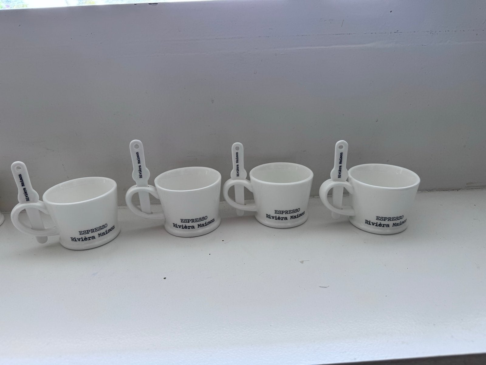 Rivièra Maison Espresso Kopjes met Lepeltjes (Set van 4), Overige merken, Keramiek, Ophalen of Verzenden, Zo goed als nieuw