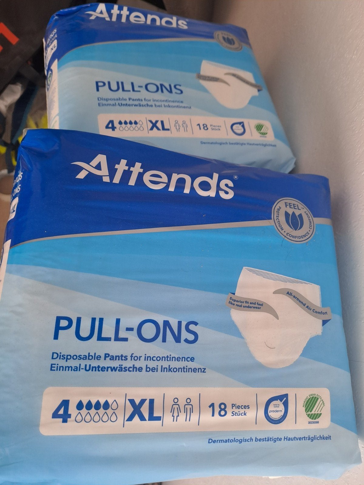 Incontinentie luiers volwassenen XL; douchestoel; loopkruk, Ophalen