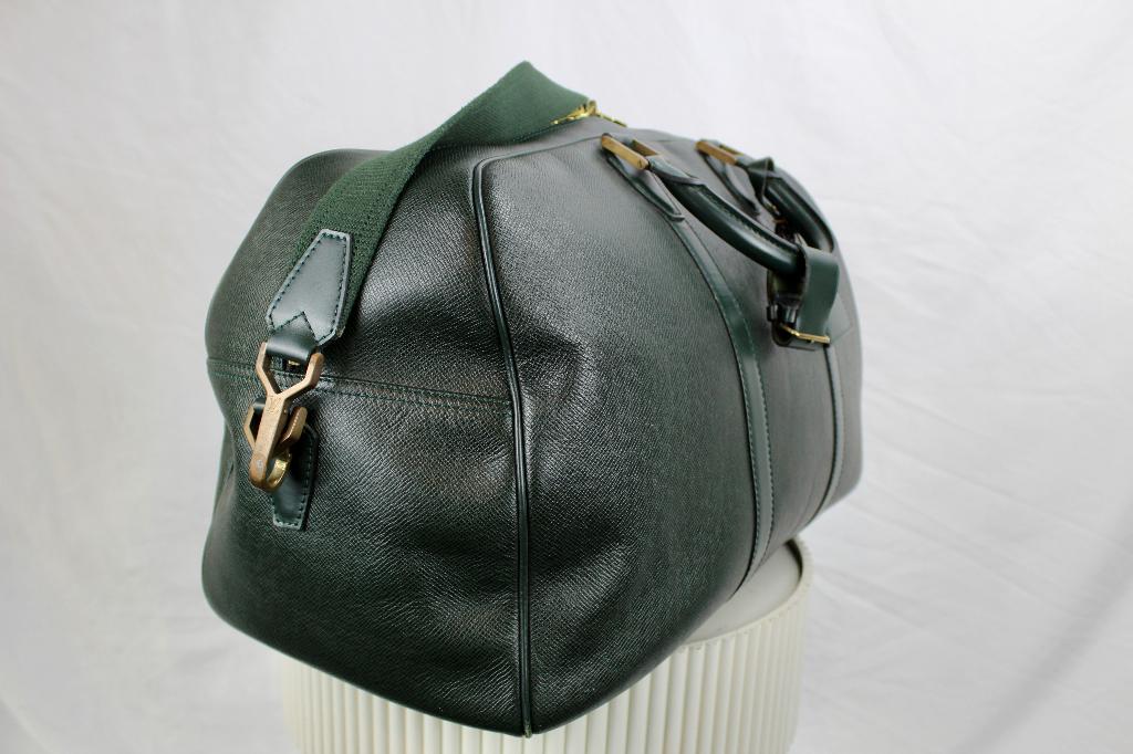 Louis Vuitton Kendall GM Taiga - 1164, 30 cm of meer, Gebruikt, Minder dan 35 cm, Ophalen of Verzenden
