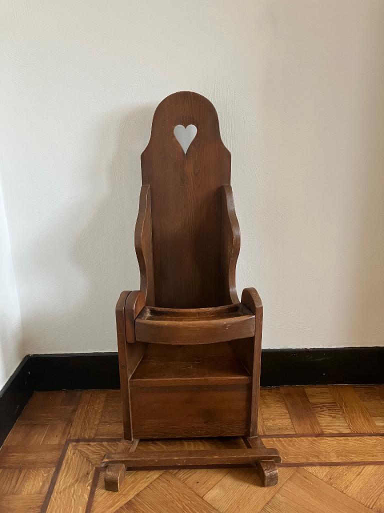 Ouderwetse houten kinderstoel  (voor pop), Ophalen of Verzenden, Gebruikt, Pop