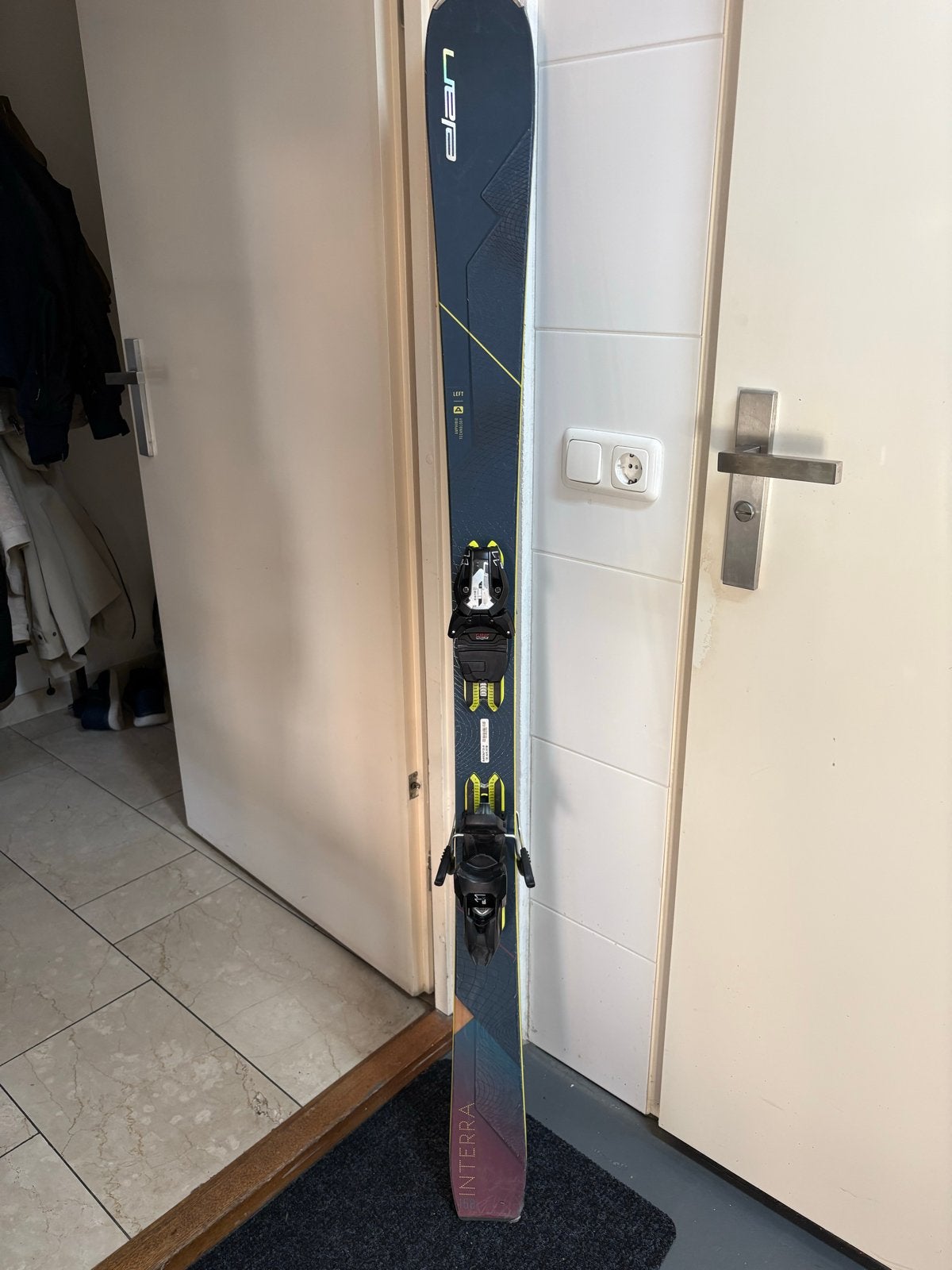 Elan Interra ski's met bindingen - Zo goed als nieuw, Sport en Fitness, 140 tot 160 cm, Zo goed als nieuw, Skiën, Ski's