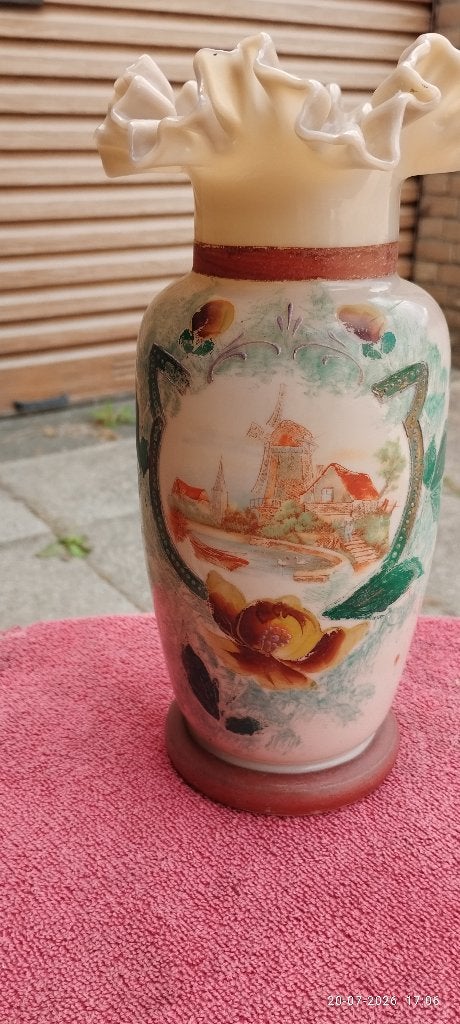 Twee antieke vazen, Ophalen