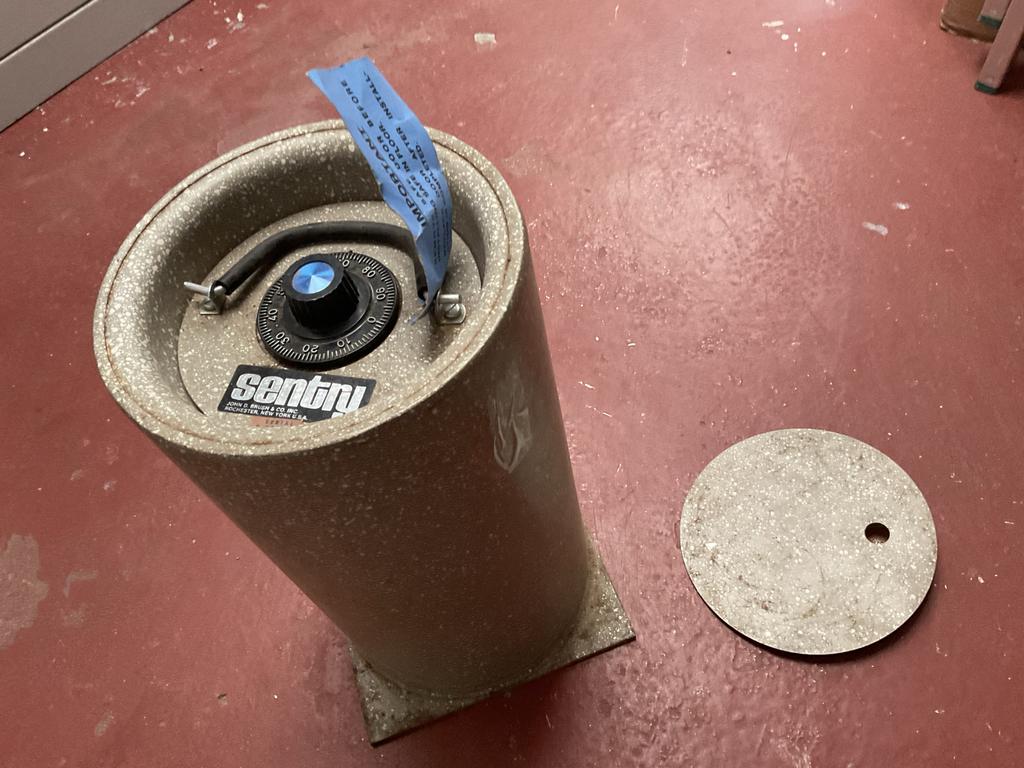 Sentry inbouwkluis met cijferslot nooit gebruikt, Ophalen, Zo goed als nieuw, Brandkast