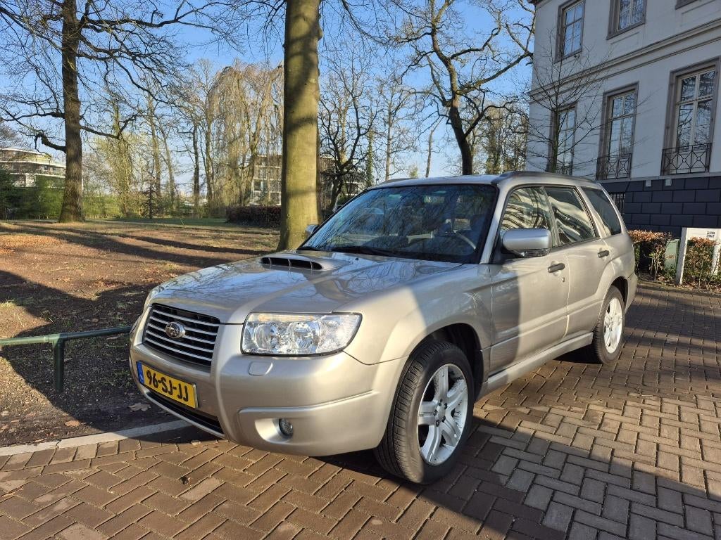Bijzondere Subaru Forester 2.5 XT Turbo 2006 met 300 PK !!!, Auto's, Subaru, Particulier, Forester, 4x4, Android Auto, Automatische klimaatregeling
