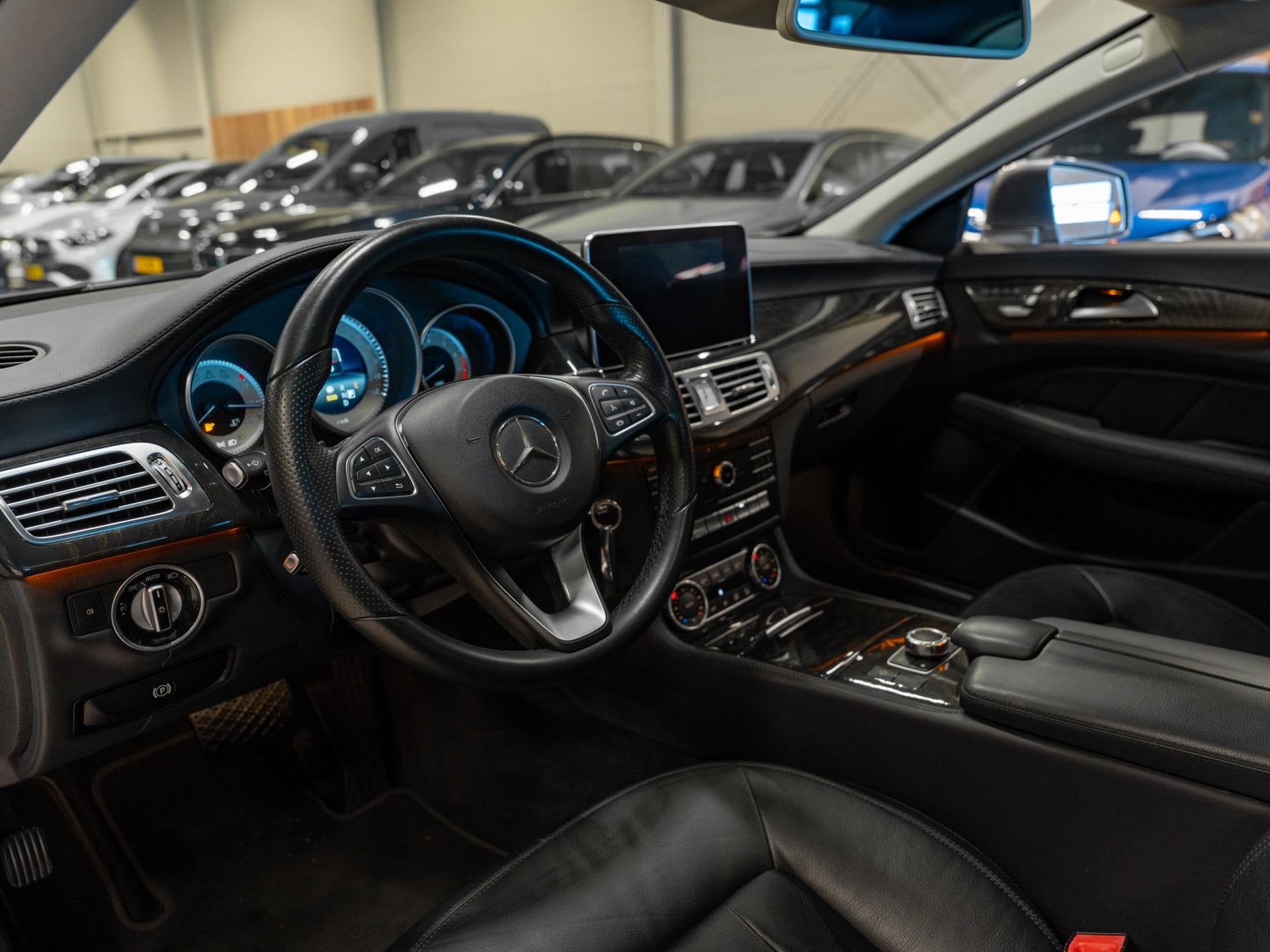 Mercedes-Benz CLS 400 Facelift 333PK, Distronic, Schuifdak C, Auto's, Achterwielaandrijving, Gebruikt, Euro 6, 1675 kg