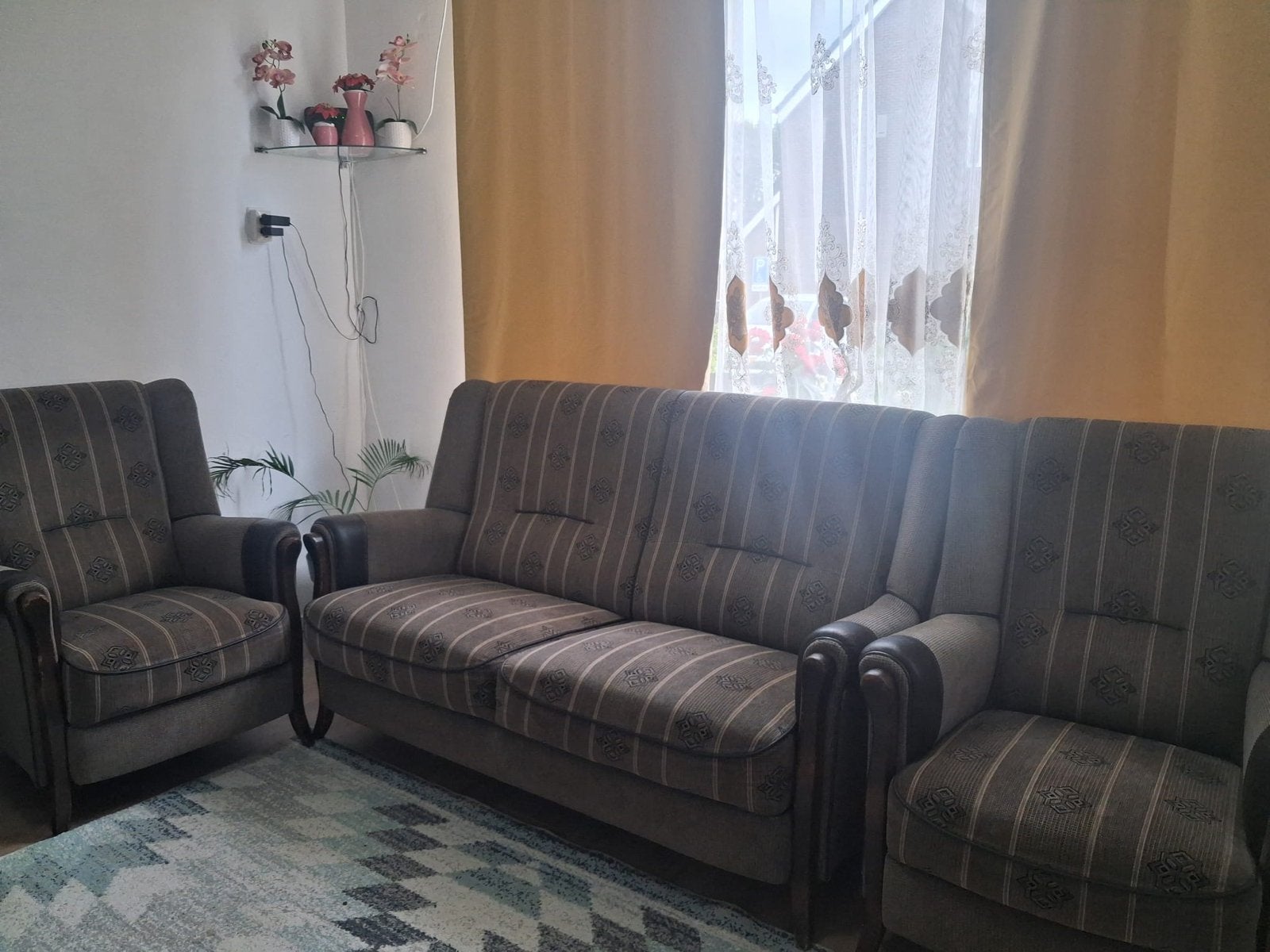 Comfortabele bank set voor een rustige woonkamer, Ophalen, Gebruikt, Driepersoons, 75 tot 100 cm