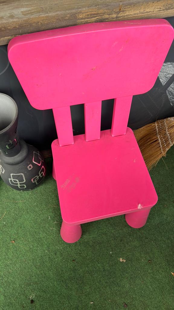 3 ikea stoeltjes, Kinderen en Baby's, Kinderkamer | Tafels en Stoelen, Ophalen of Verzenden, Zo goed als nieuw, Stoel(en)