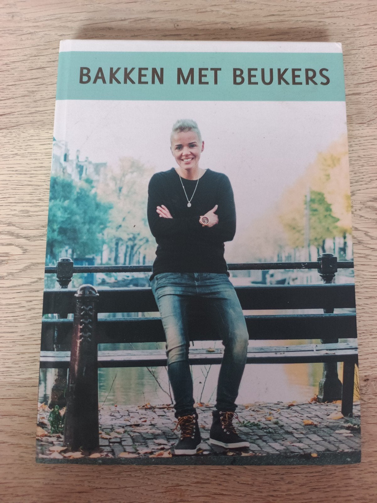 Bakken met Beukers - Gezonde recepten voor taart en gebak, Ophalen of Verzenden, Zo goed als nieuw, Faya Lourens, Gezond koken