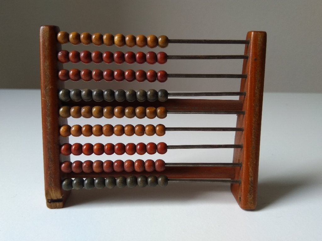 heel oud, klein houten telraam poppenhuis, Ophalen of Verzenden, Gebruikt, Poppenhuis