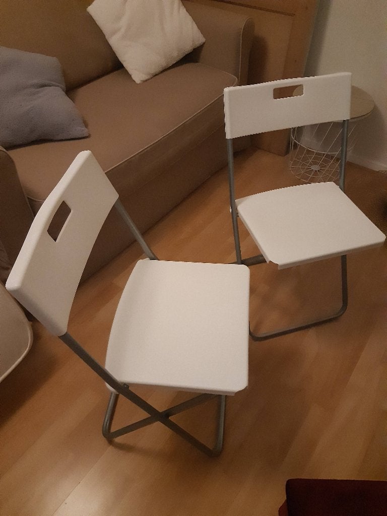Two foldable white chairs, Huis en Inrichting, Stoelen, Ophalen, Zo goed als nieuw, Wit, Twee