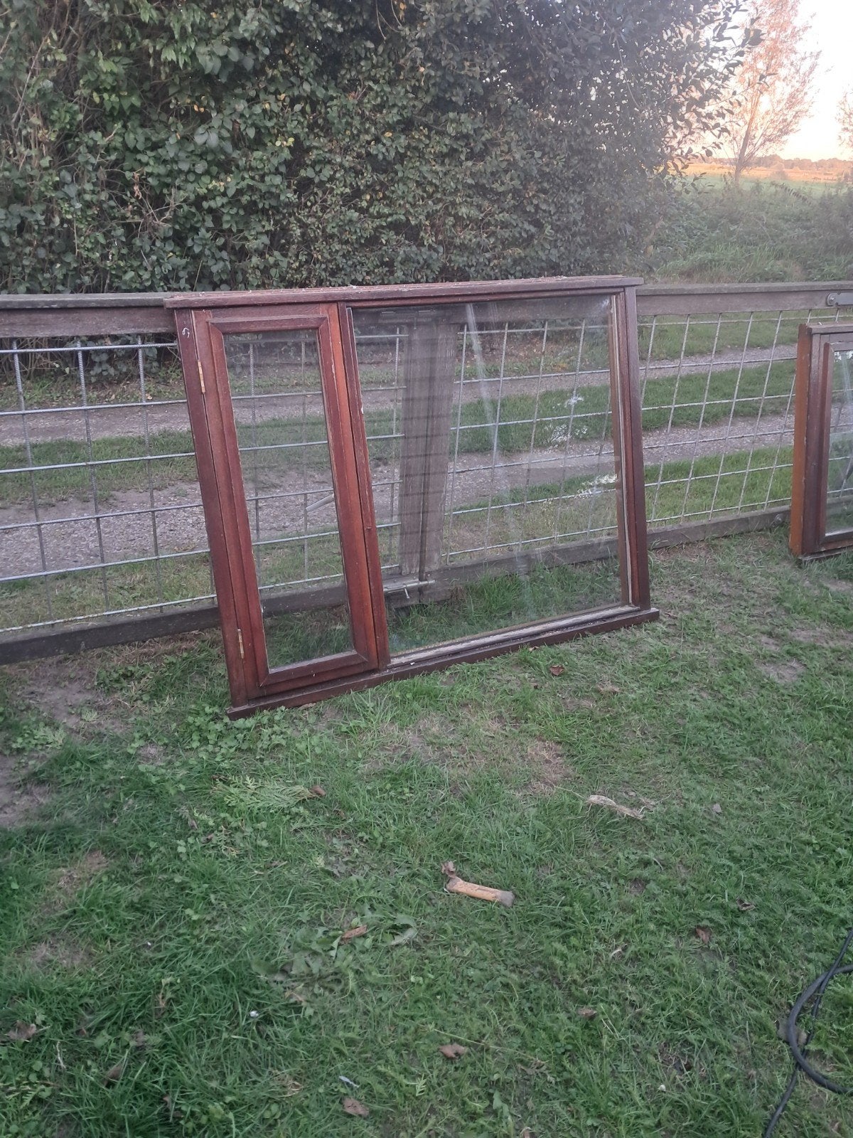 te koop hardhouten kozijnen afkomstig uit een chalet 3x, Ophalen of Verzenden