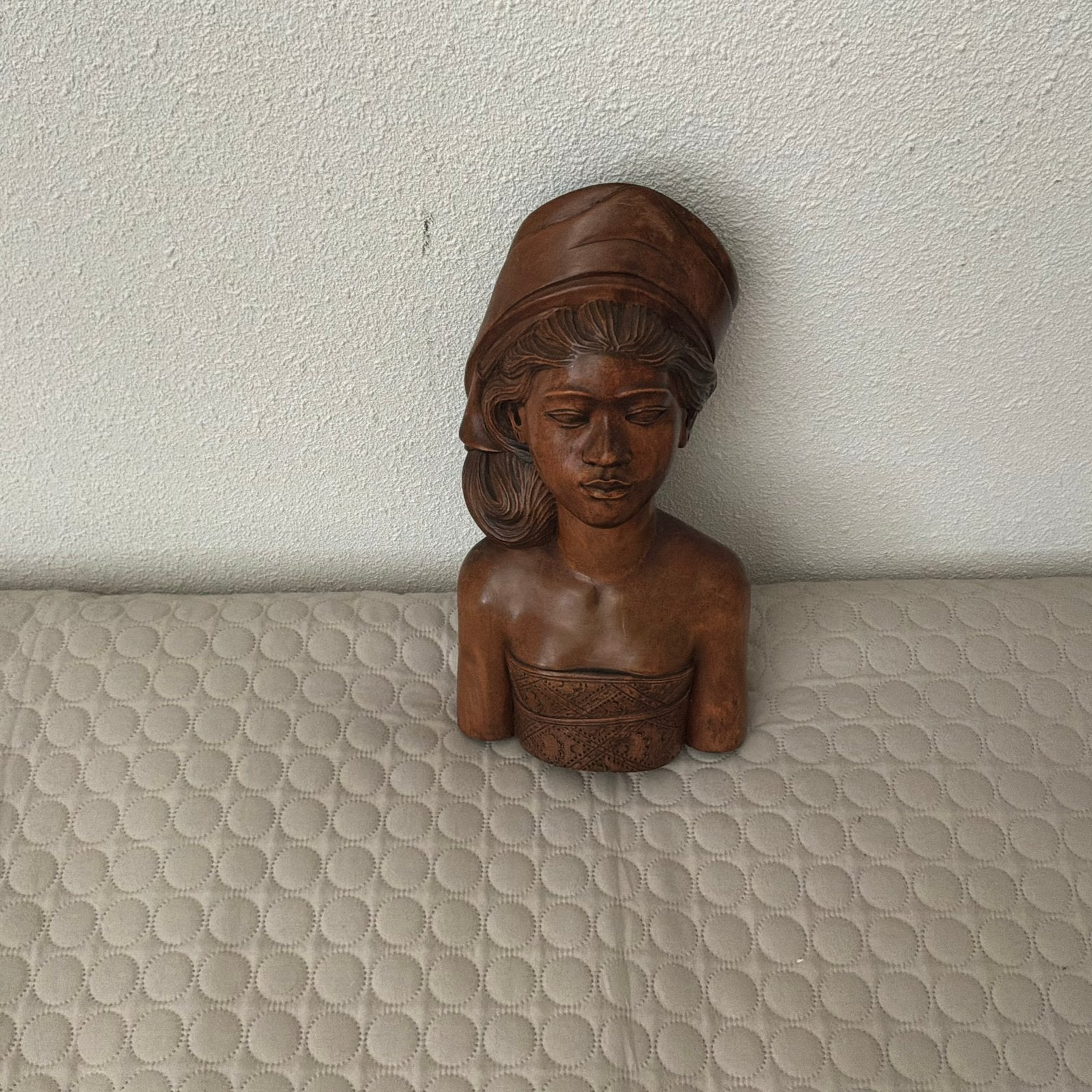 Houten Buste van Vrouw uit Semarang, Buste, Ophalen of Verzenden, Handgemaakt, 20 - 50 cm