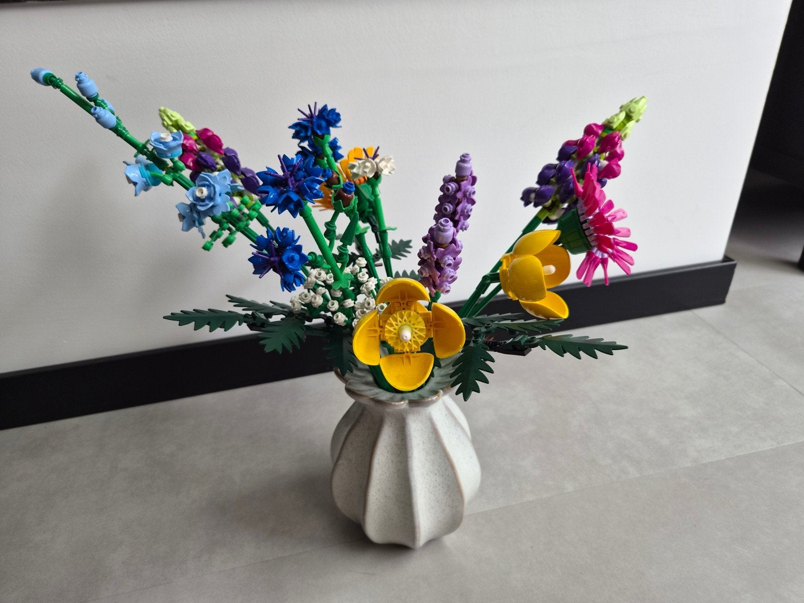 LEGO Wildflower Boeket (10313) - 939 stuks, compleet, Ophalen of Verzenden, Zo goed als nieuw
