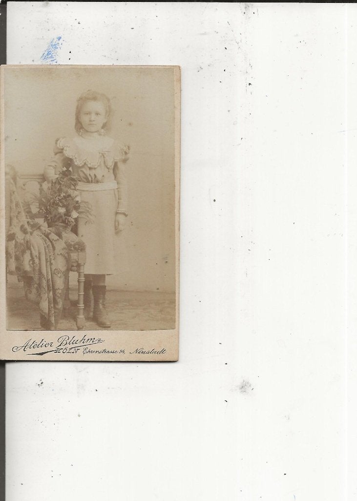 CdV Keulen Meisje op laarzen, Ophalen of Verzenden, Voor 1920, Ongelopen, Duitsland