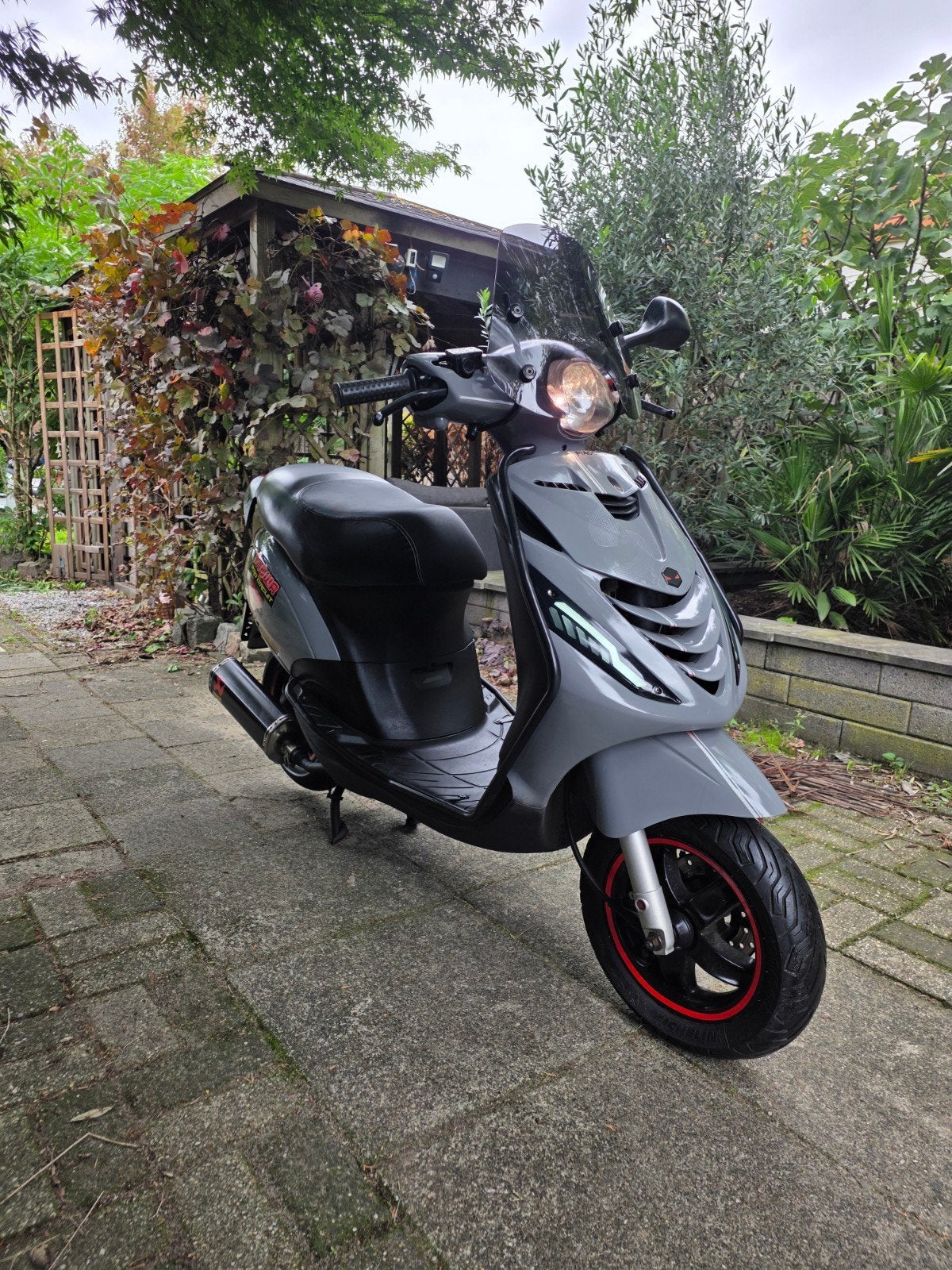 Piaggio Zip BROM 2017 8500km! (scooter brommer), Ophalen, Zo goed als nieuw, Overige typen, Piaggio