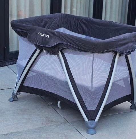 Campingbed Nuna, Ophalen, Zo goed als nieuw