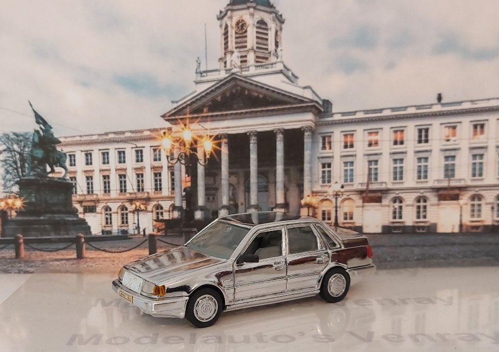 1:43 Volvo 460 GL; 4-door saloon 1990; AHC Models, Hobby en Vrije tijd, Ophalen of Verzenden, Gebruikt, Auto, Overige merken