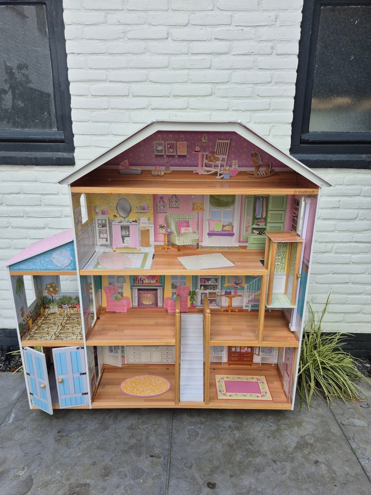 KidKraft Poppenhuis met complete accessoireset, Ophalen, Zo goed als nieuw, Poppenhuis