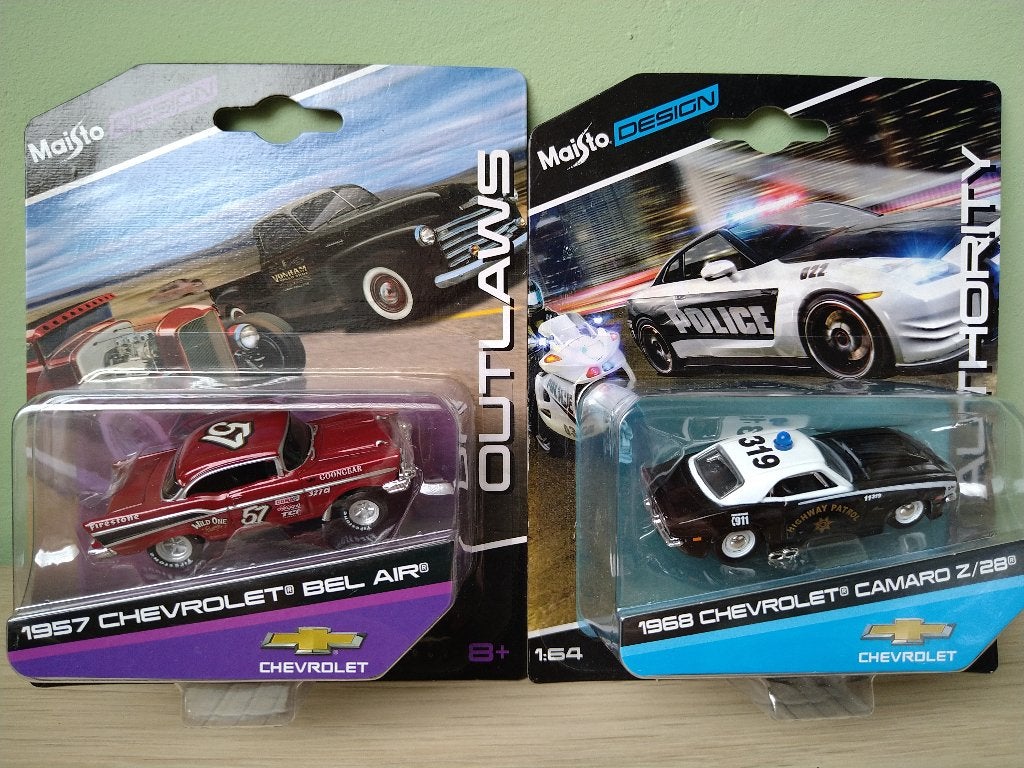 Maisto Chevrolet 1957 Bel Air en 1969 Camaro Z/28 1:64, Ophalen of Verzenden, Zo goed als nieuw, Auto
