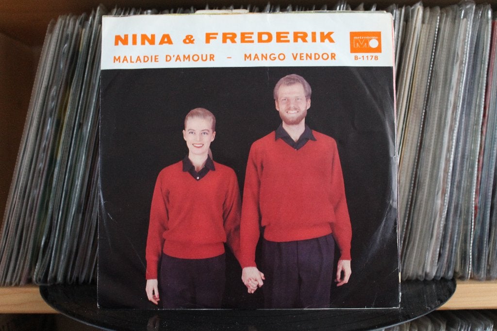 7" Single Nina & Frederik - Maladie D'amour / Mango Vendor, Gebruikt, 7 inch, Ophalen of Verzenden, Pop