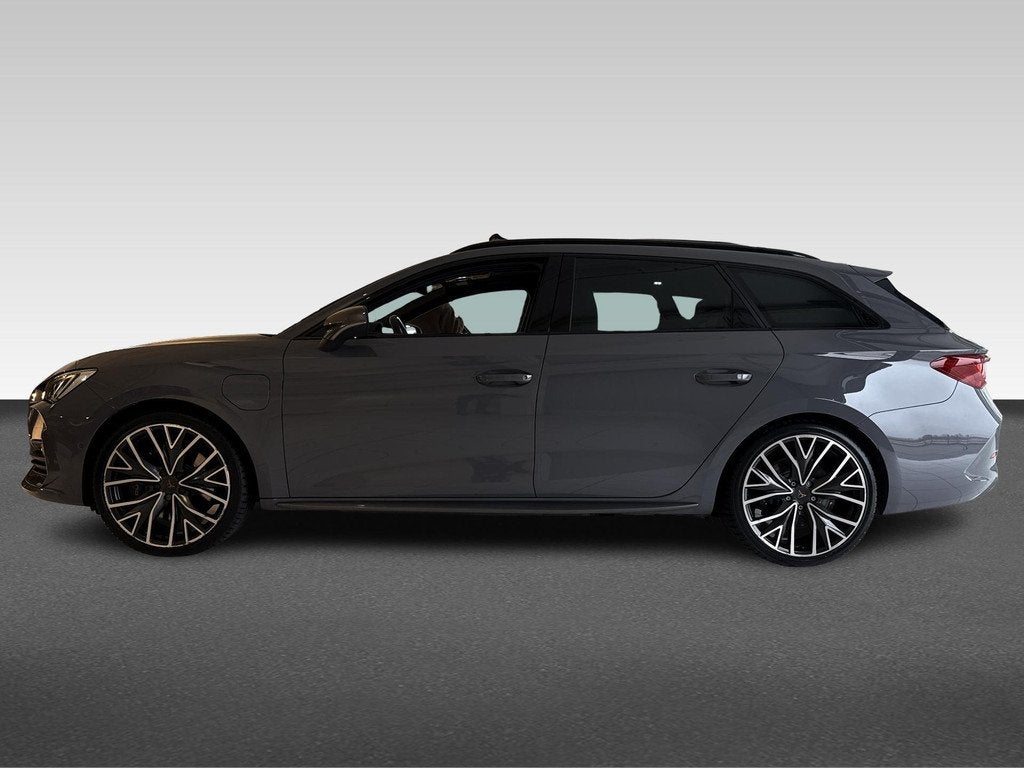 CUPRA Leon Sportstourer 1.4 e-Hybrid 245PK PHEV Automaat Per, Auto's, Cupra, Automaat, Gebruikt, 4 cilinders, Leon