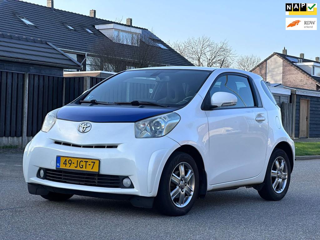 Toyota IQ 1.0 VVTi Aspiration Stoelverwarming*Clima*NAP*Half, Auto's, Toyota, Gebruikt, 4 stoelen, Leder en Stof, Origineel Nederlands