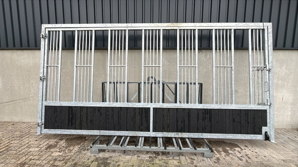 Voerwand met 6 voerplekken | 4870 x 2400 mm, Dieren en Toebehoren, Stalling en Weidegang, Weidegang, 4 paarden of pony's of meer