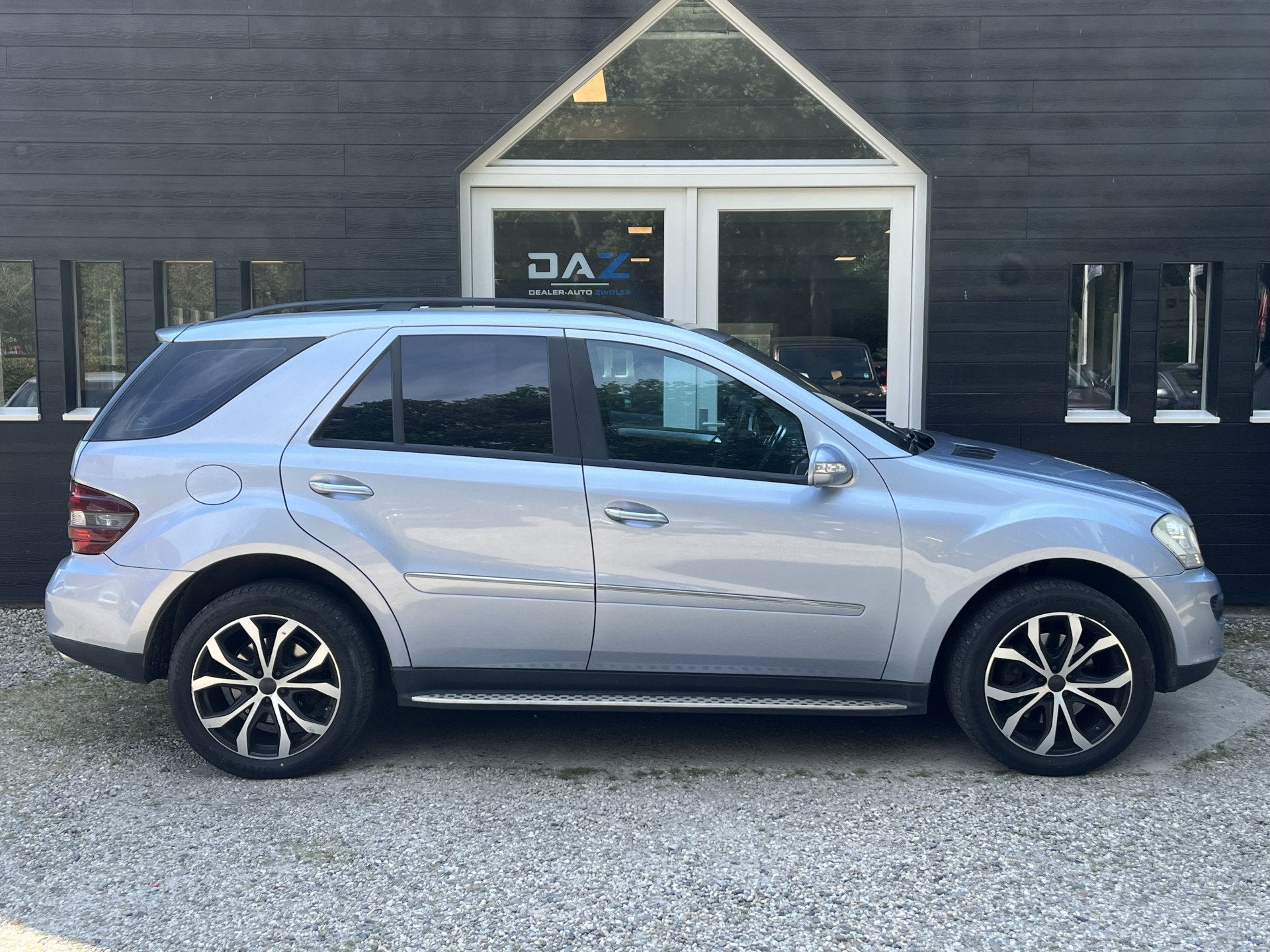 Mercedes-Benz M-Klasse 500 Aut/Ecc/Leer/Navi/Dak/Trekhaak, Auto's, Automaat, Automatische klimaatregeling, Gebruikt, Blauw