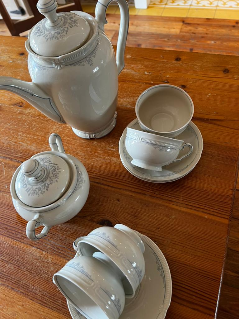 Thee servies van godesberg bavaria, Antiek en Kunst, Antiek | Servies compleet, Ophalen of Verzenden