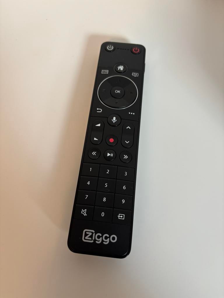 Ziggo mediabox afstandbediening, Ophalen of Verzenden, Zo goed als nieuw