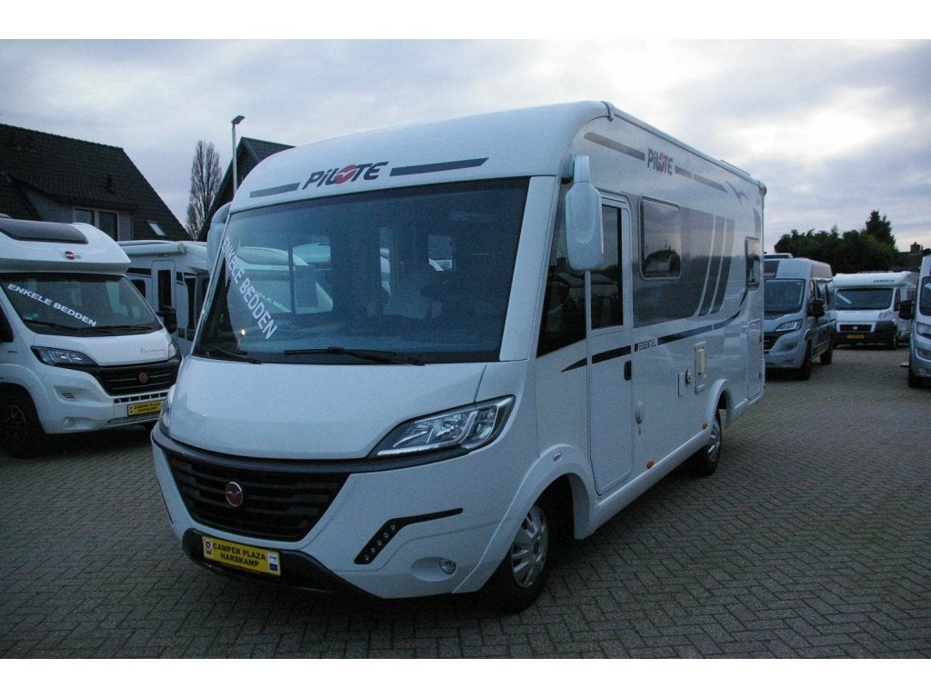 Caravans And Camping Pilote